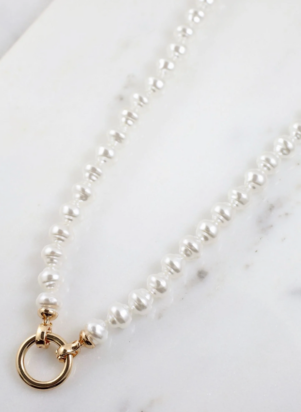 Chaucer Pearl Necklace with Circle Charm PEARL