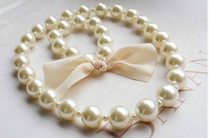 Girls Pearl Necklace and Bracelet Set